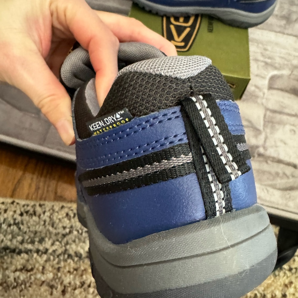 Keen size 5 Hiker New - Picture 3 of 8
